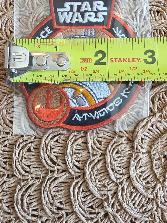 Funko Star Wars The Force Awakens Resistance Exclusive Patch & Pin 2016 NEW - Picture 4 of 6